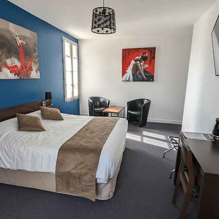 Hotel Restaurant Le Lion D'Or Gémozac Eksteriør billede