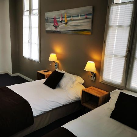 Hotel Restaurant Le Lion D'Or Gémozac Eksteriør billede