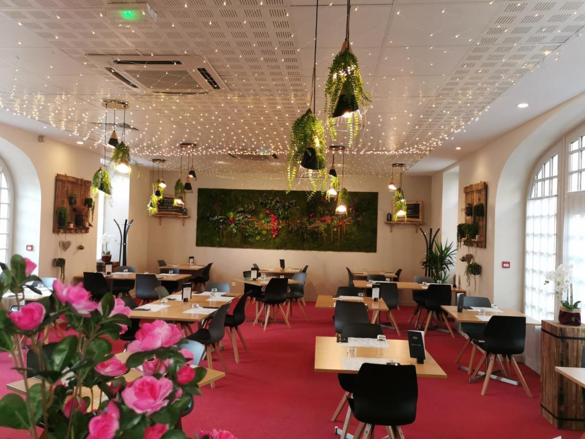 Hotel Restaurant Le Lion D'Or Gémozac Eksteriør billede