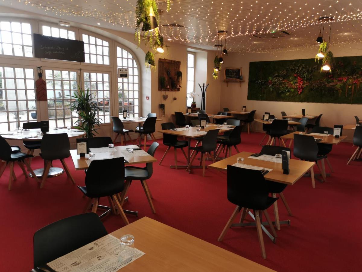 Hotel Restaurant Le Lion D'Or Gémozac Eksteriør billede