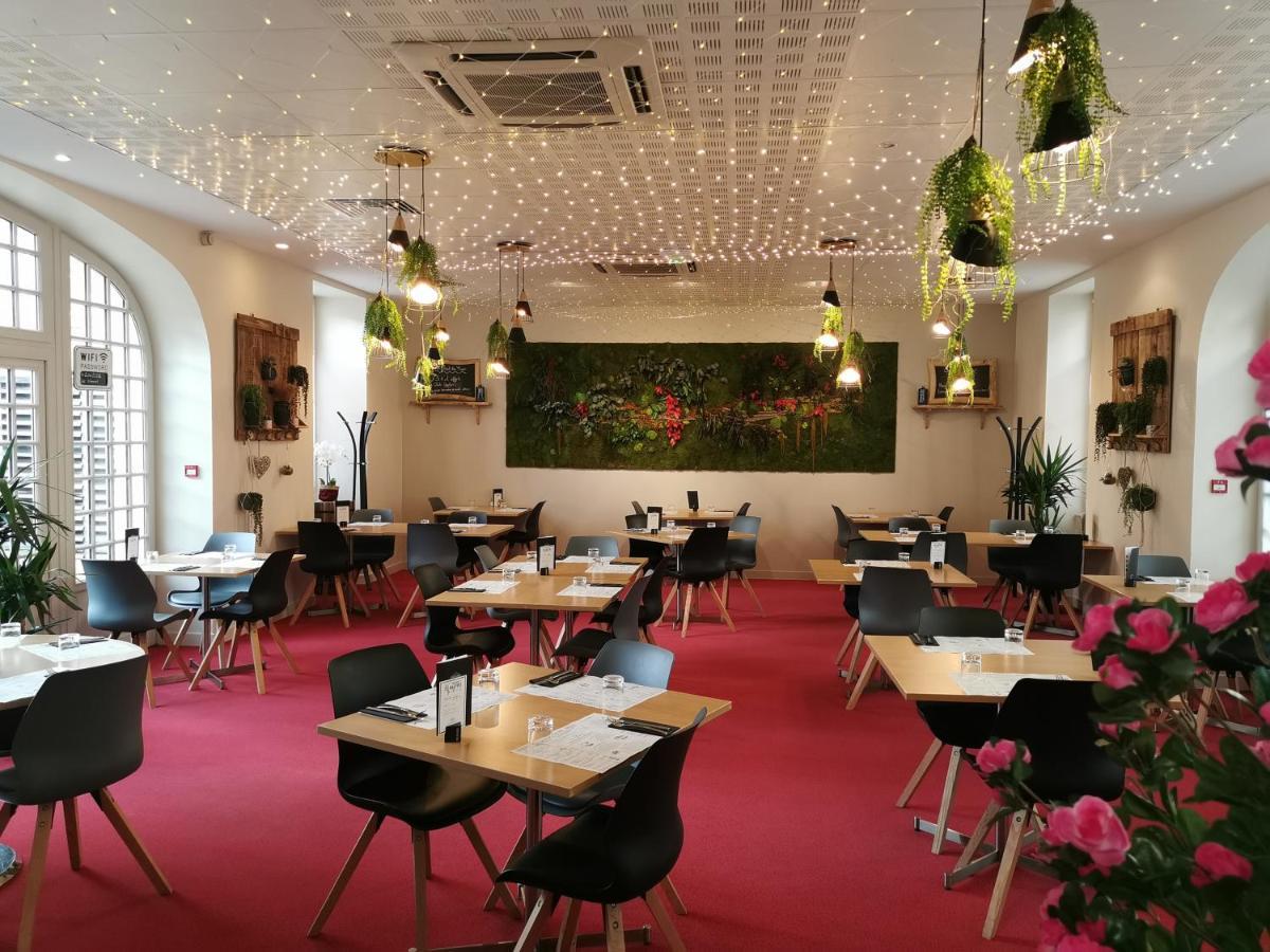 Hotel Restaurant Le Lion D'Or Gémozac Eksteriør billede